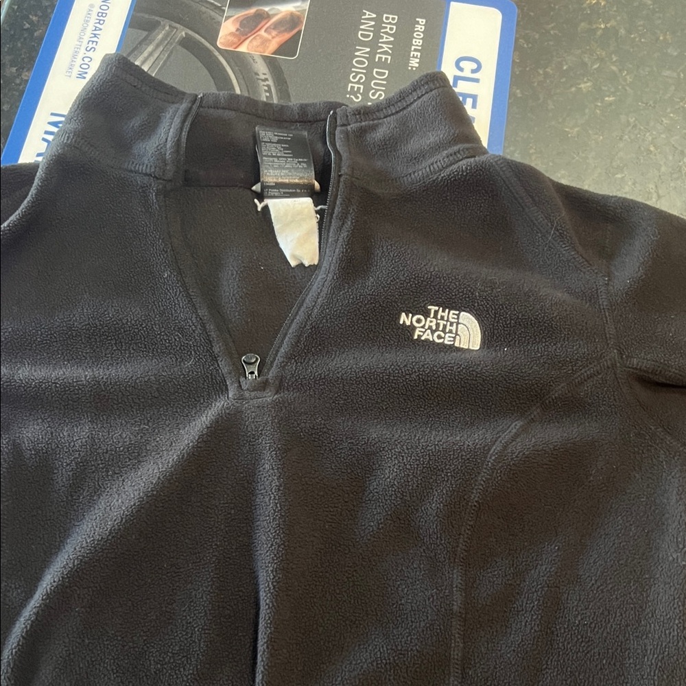 The North Face women  Black Zip-Up Sweater